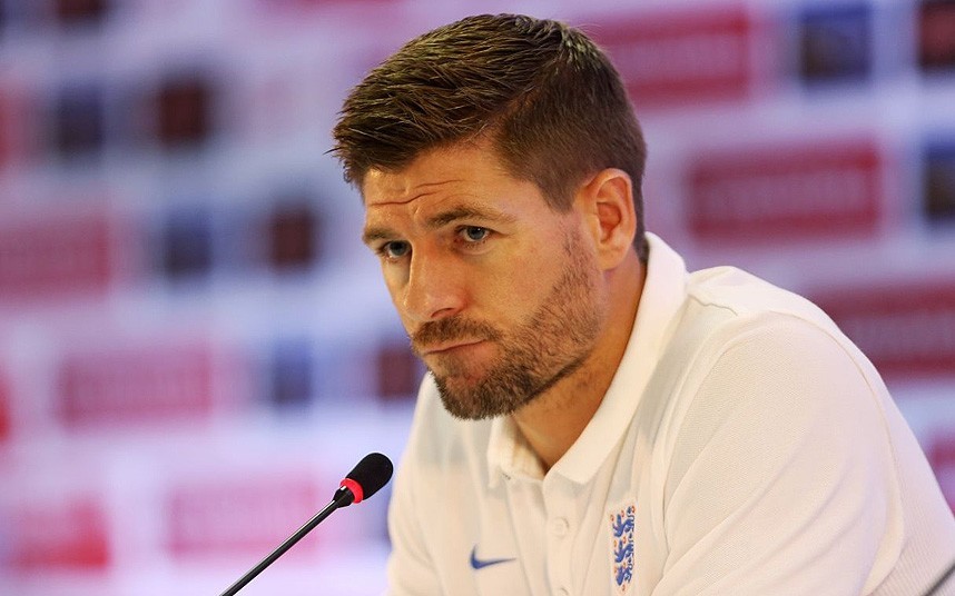 Steven Gerrard: Roy Hodgson & Bryan Robson lead tributes