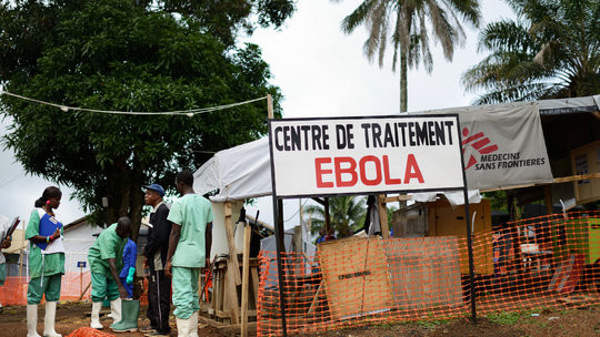 Ebola crisis: Sierra Leone lockdown to hit 2.5m people