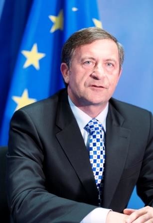 Foreign Minister Erjavec Visits Ukraine