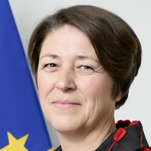 Commissioner Bulc in Slovenia to Present Investment Package